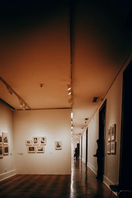 Event image — gallery at night